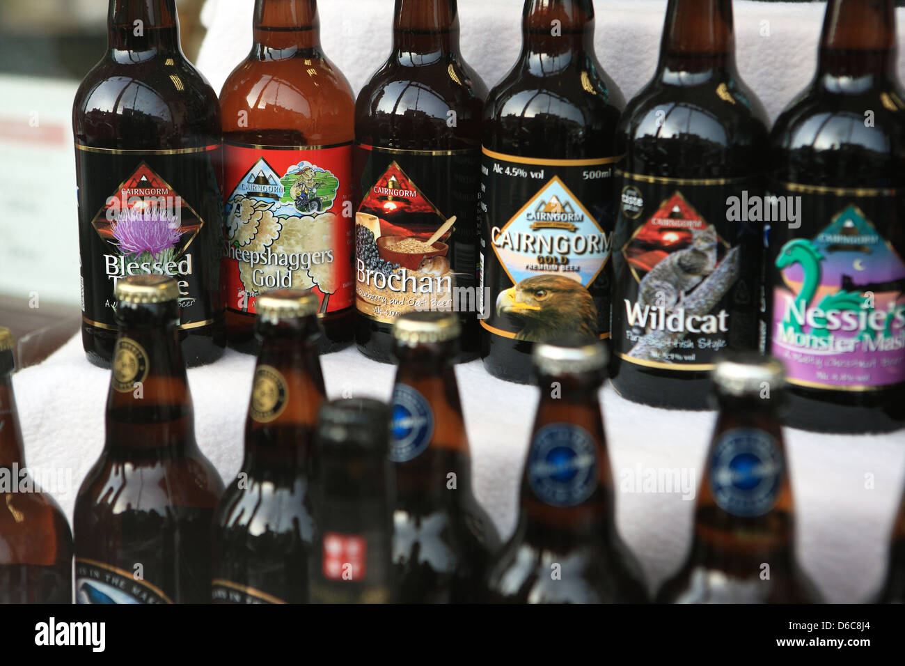 Schottische Real Ales auf Verkauf in einem Geschäft in Schottland Stockfoto