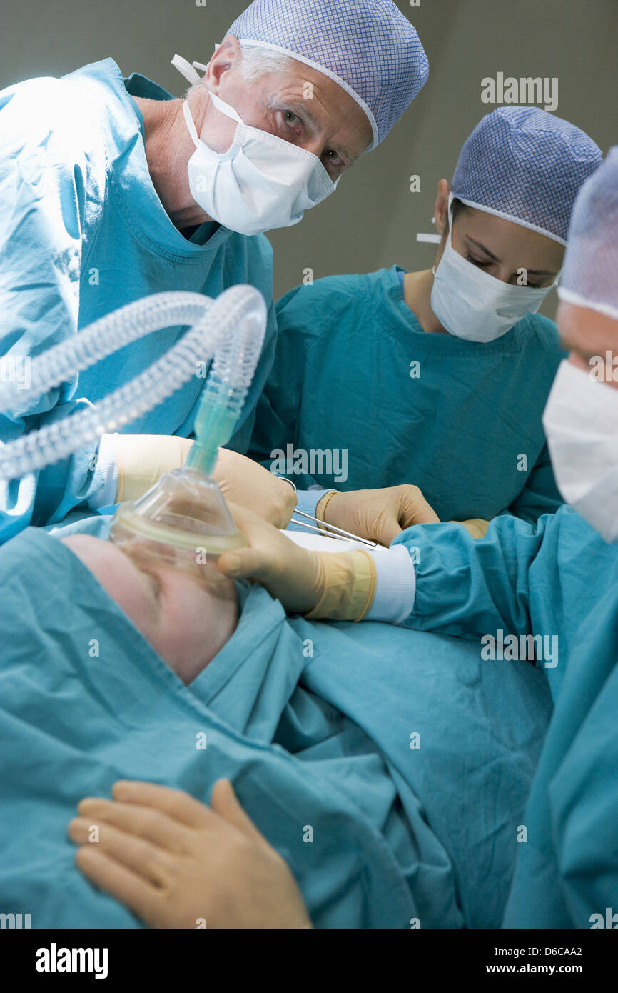 Arzt, Krankenhaus, Patienten, Chirurgen, Chirurgie Stockfoto