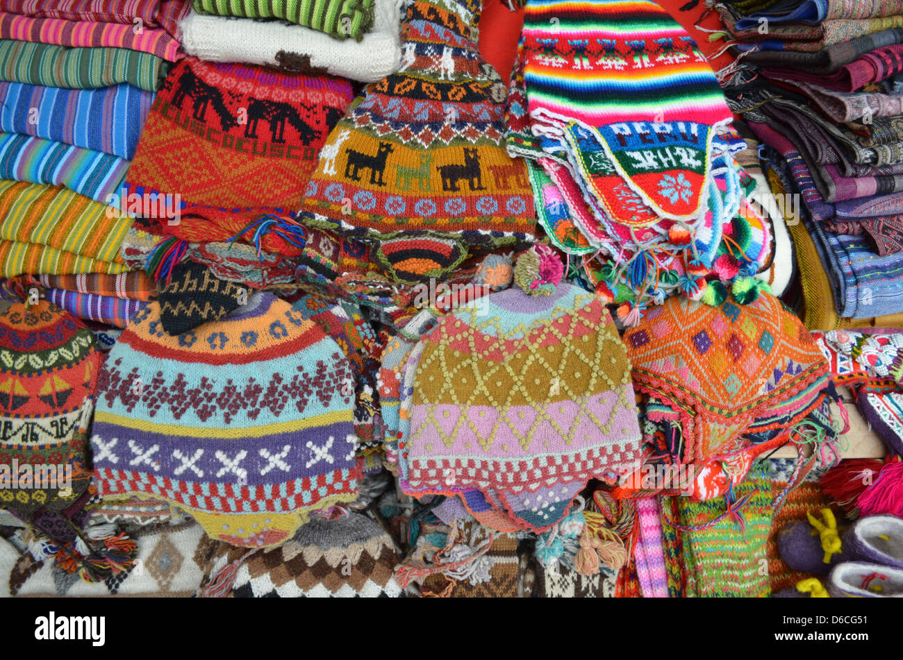 Peruanisches kunsthandwerk -Fotos und -Bildmaterial in hoher Auflösung –  Alamy