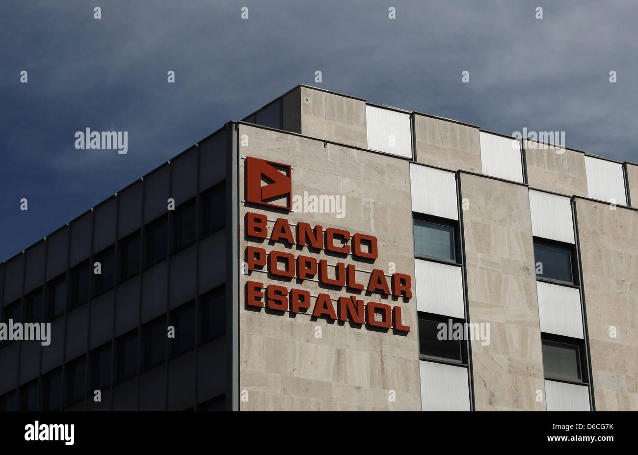 Der Hauptsitz der Banco Popular Espanol, fotografiert in Madrid am 15.04.2013. Foto: Fabian Stratenschulte Stockfoto