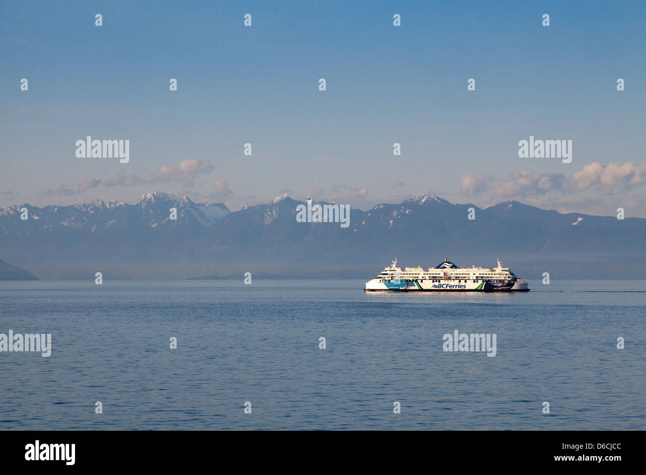 BC Fähren gesehen von der Vancouver Island-Fähre, Vancouver, Kanada Stockfoto