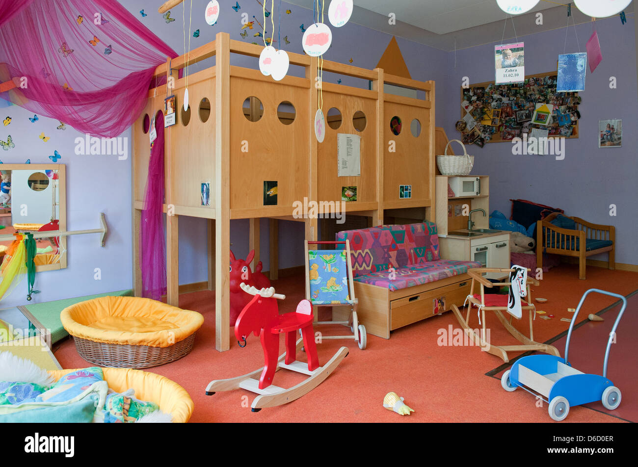 Berlin, Deutschland, Innenraum eines kleinen Bereichs eine Kindertagesbetreuung Stockfoto