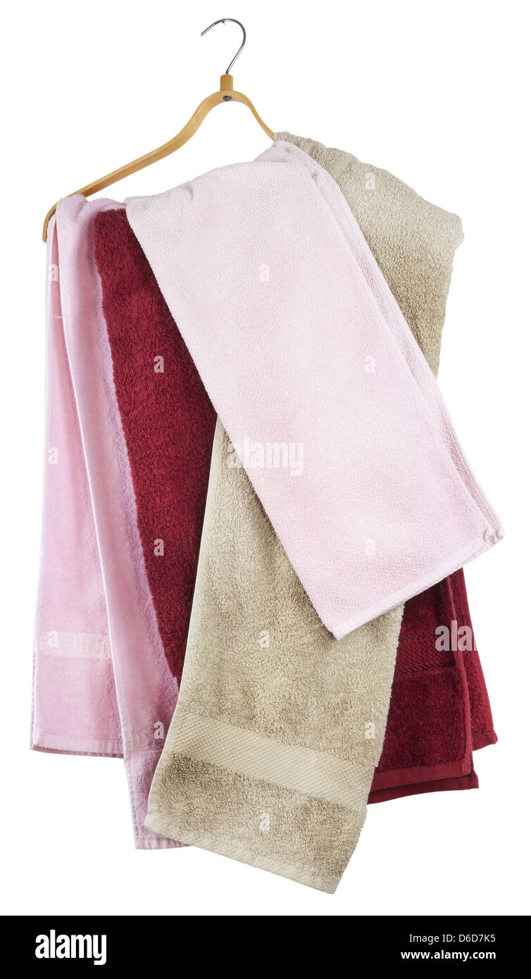 Frottierwäsche hängen auf einem Kleiderbügel Stockfoto