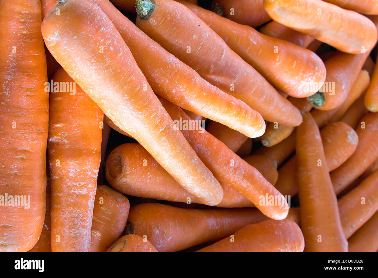 Karotten in Südostasien im freien Wet Market mit natürlichem Licht Closeup Hintergrund Stockfoto