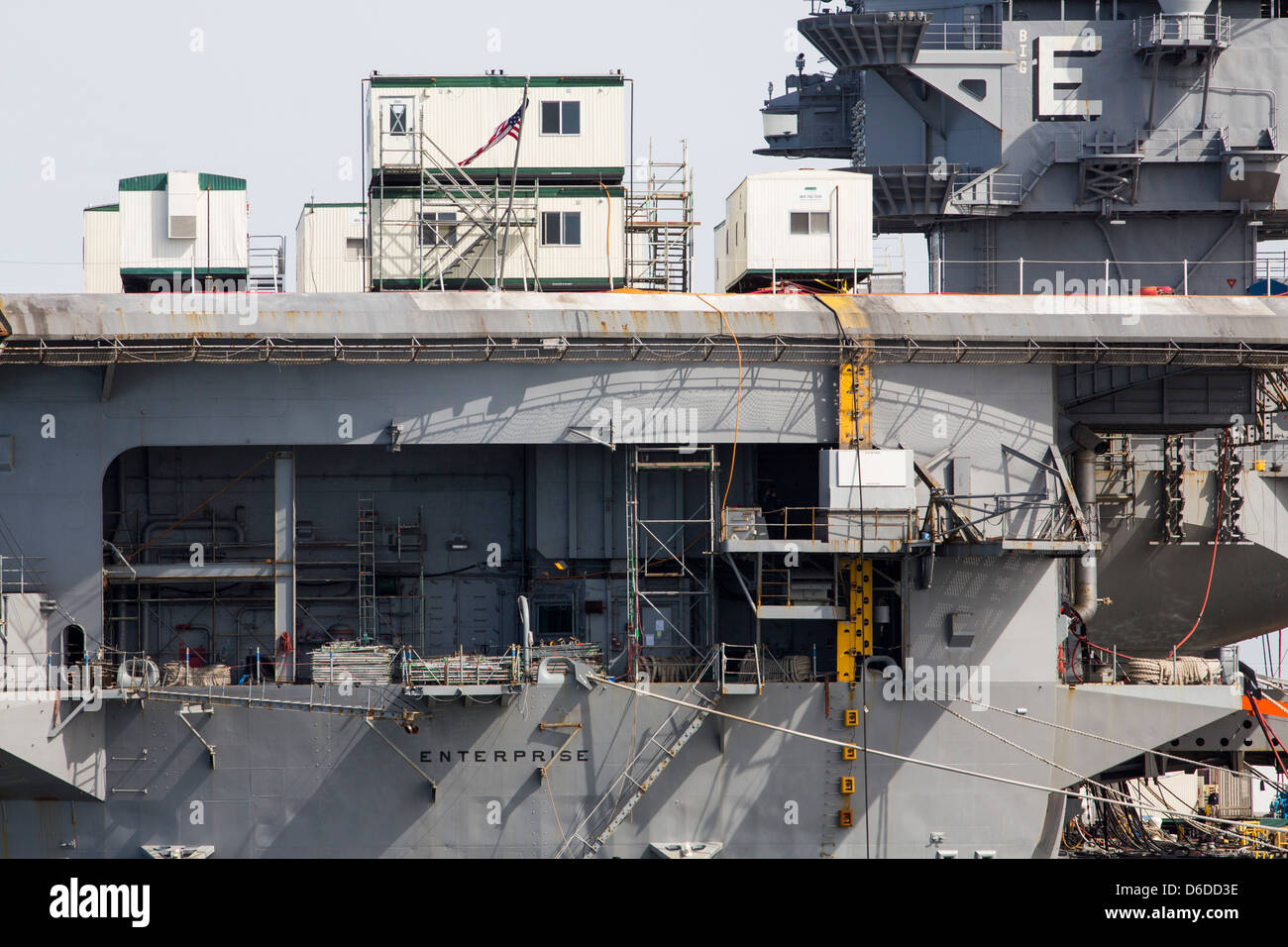 Der Flugzeugträger USS Enterprise (CVN-65) am Naval Station Norfolk. Stockfoto