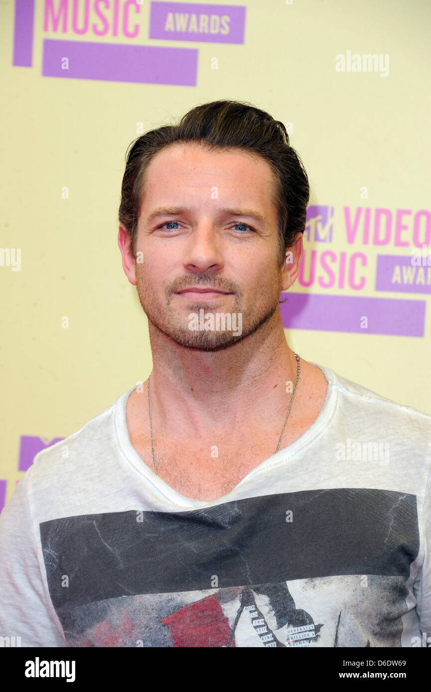 Schauspieler Ian Bohen kommt bei den MTV Music Video Awards 2012 im