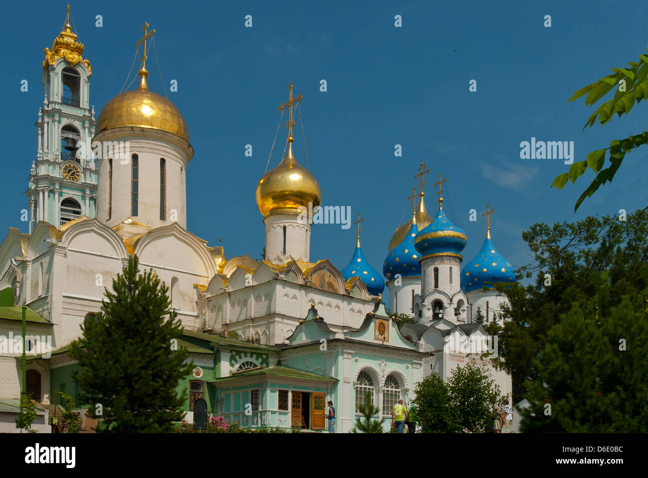 Kathedralen der Dreifaltigkeit und Annahme, St. Sergius-Kloster, Sergeyv Posad, Russland Stockfoto