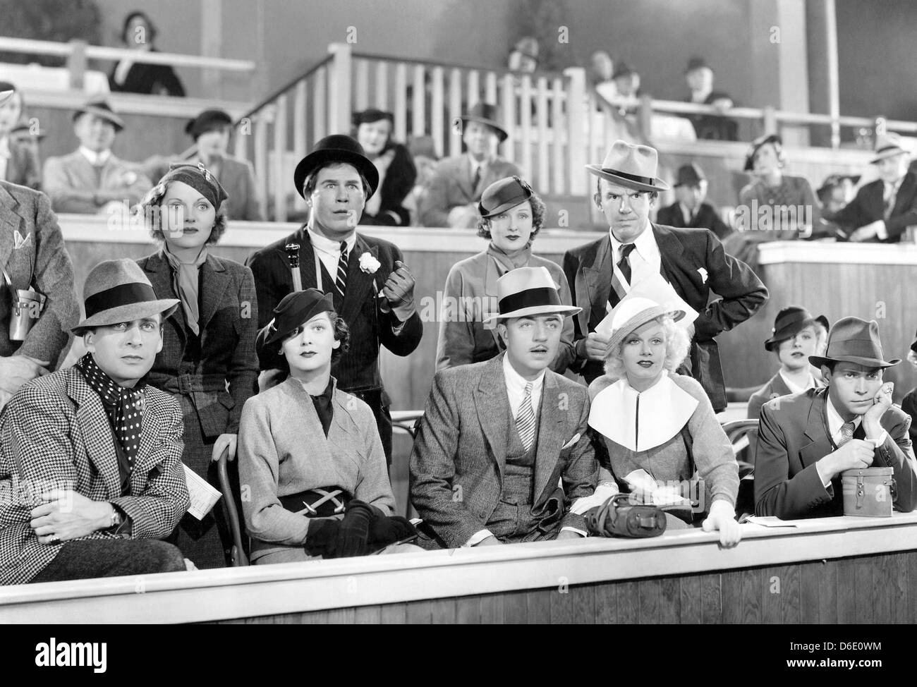 RÜCKSICHTSLOSE 1935 MGM Film mit Jean Harlow in weißen Hut neben William Powell Stockfoto