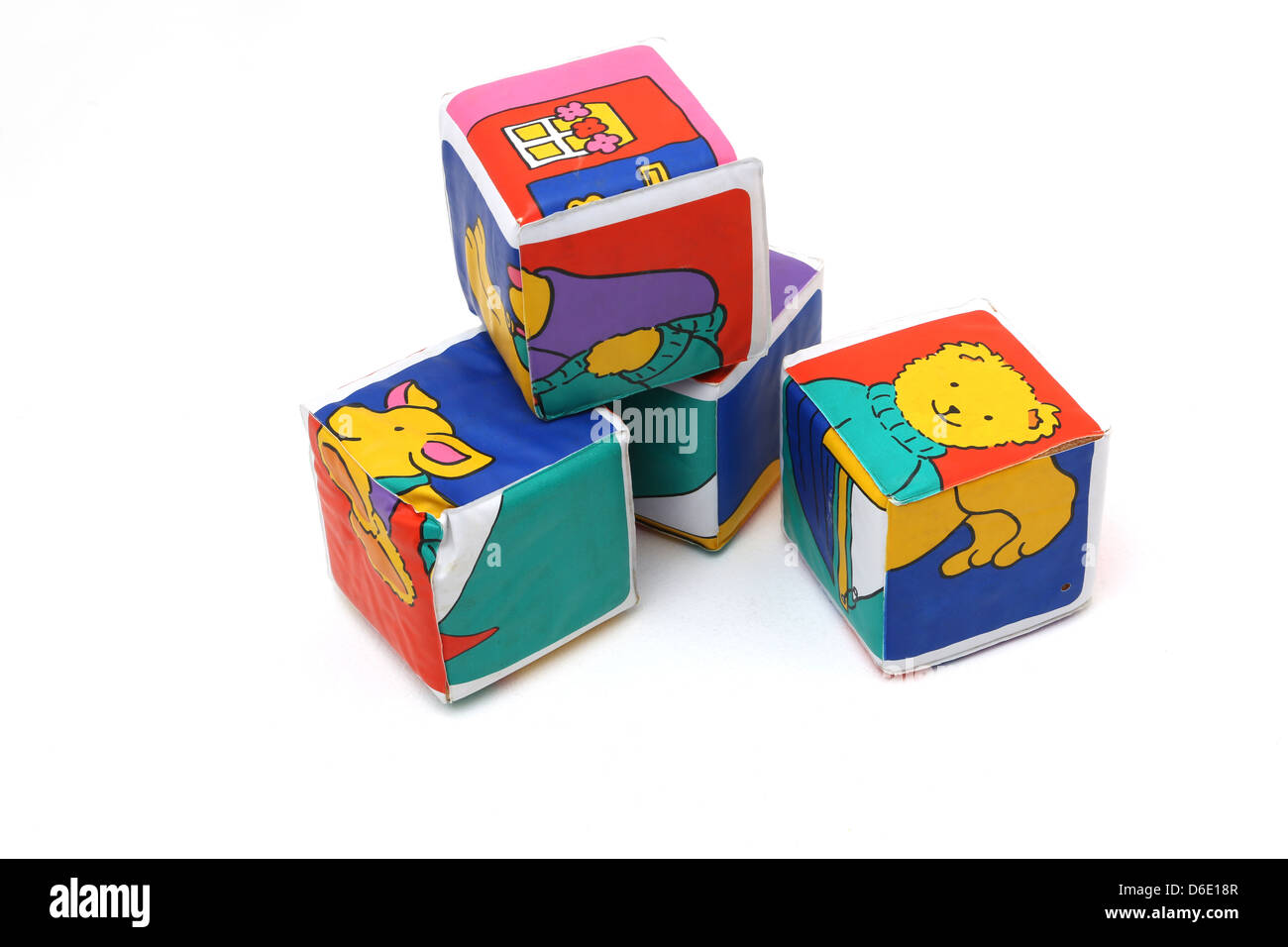 Baby Soft Bricks welche machen sich Puzzles 6 verschiedene eine auf vier Ziegel Stockfoto