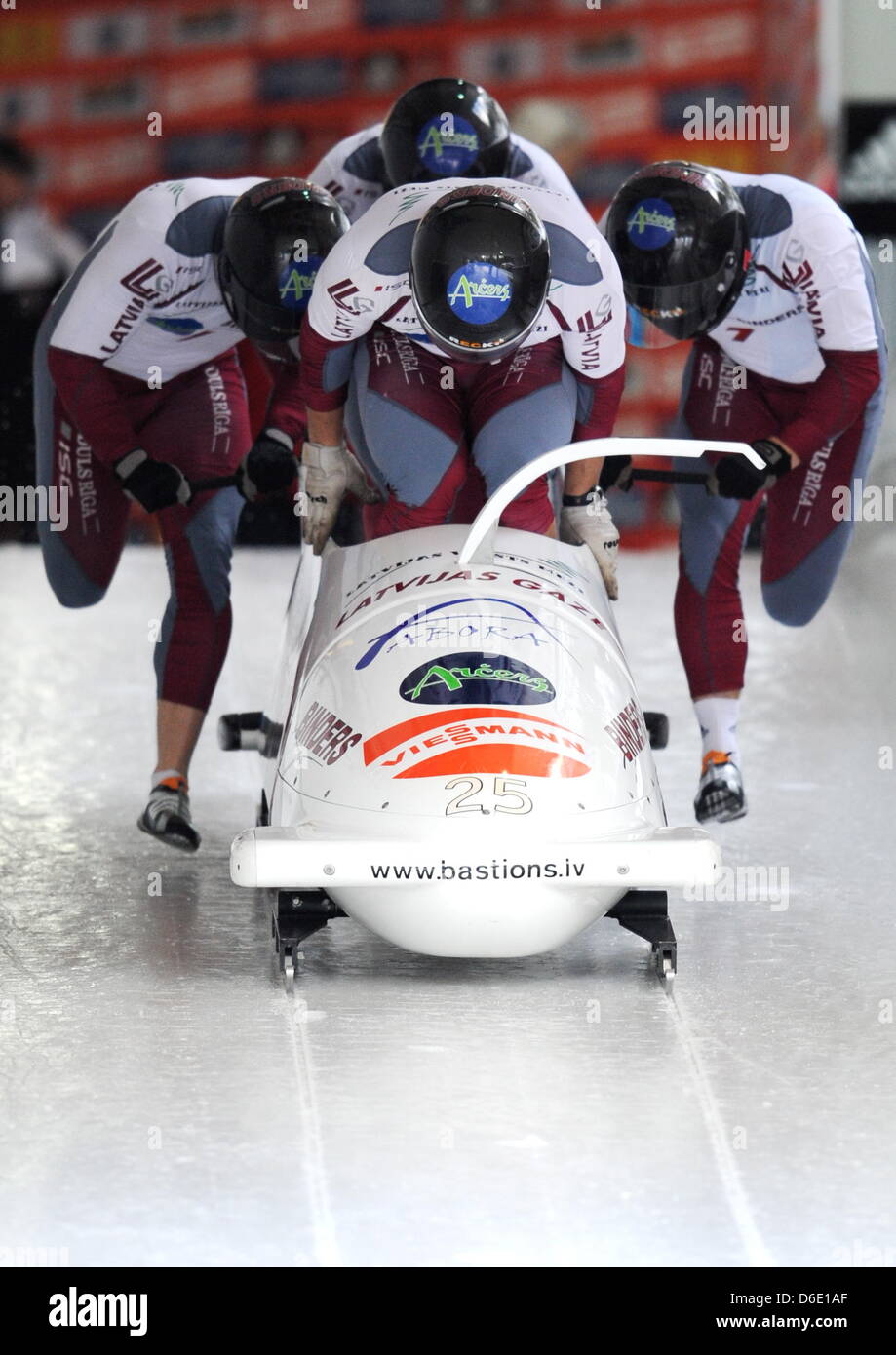 Lettischen Bobfahrer Vom Team Lettland 2 Oskars Melbārdis Helvijs Lusis