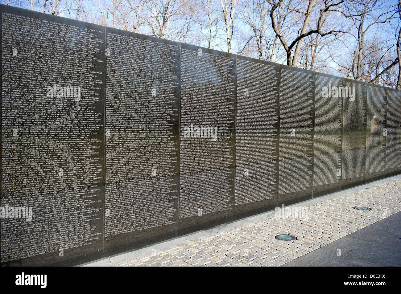 Wände von Namen, die Teil des Vietnam Veterans Memorial in Washington, D.C. am Sonntag, den 15. Januar 2012..Credit umfassen: Ron Sachs / CNP Stockfoto