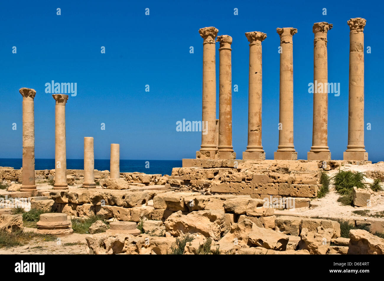 Libyen, Sabratha (4. C BC), Tempel der Isis am Rand des Wassers Stockfoto