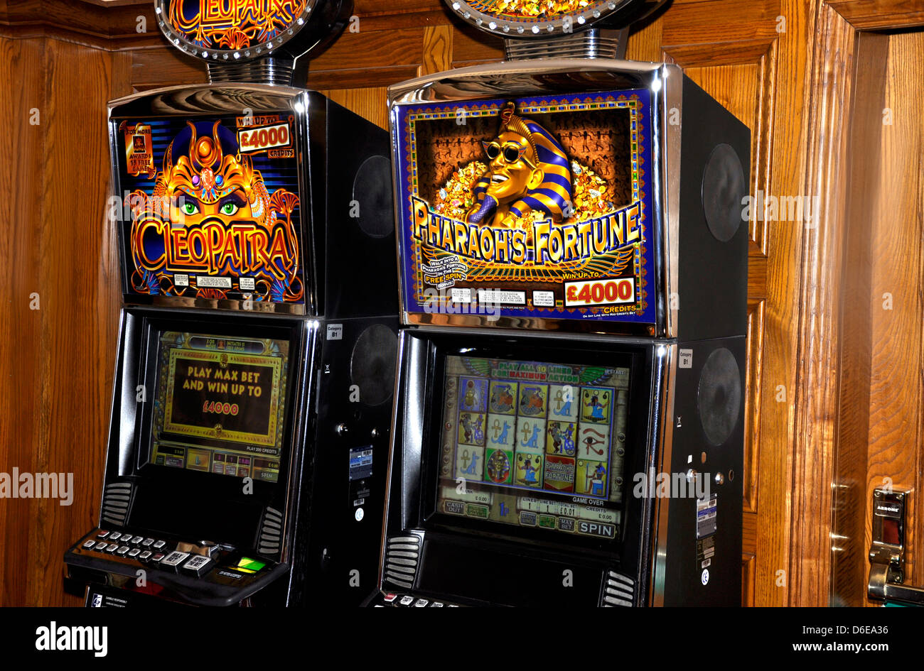 Spielautomaten-Casino-Slots slot-englische Geld Vermögen £4000 viertausend Cleopatra Spiele Pfund Jackpot Gewinner gamble Stockfoto