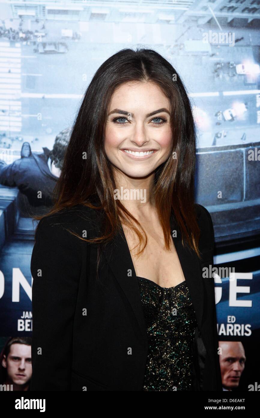 Schauspielerin Brooke Lyons besucht die Premiere von 
