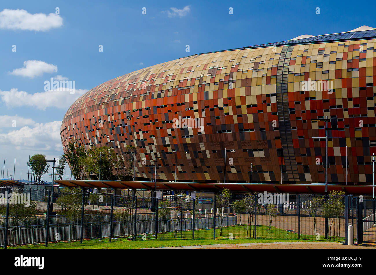 Das nationale Fußballstadion außerhalb Soweto. Stockfoto