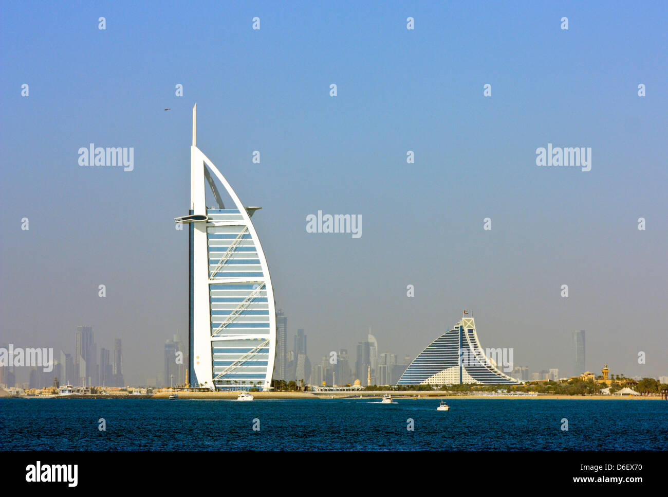 Hotel Burj Al Arab und Jumeirah Beach Hotel, Dubai, Vereinigte Arabische Emirate Stockfoto