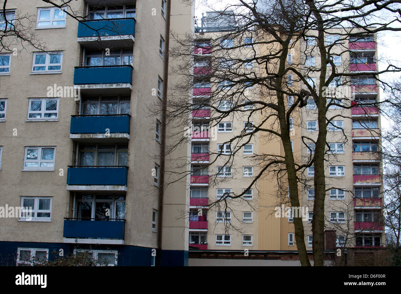 High-Rise Wohnungen, Fliese-Hügel, Coventry, UK Stockfoto