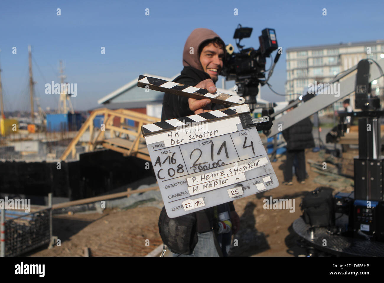 Flensburg, Deutschland, Kameramann bei der Filmproduktion, der Schatten am Flensburger Hafen Stockfoto