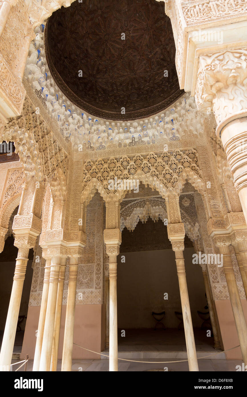 Innenhof des Löwen, Patio de Los Leones, Hof, Nasridenpaläste, Alhambra, Granada Stockfoto