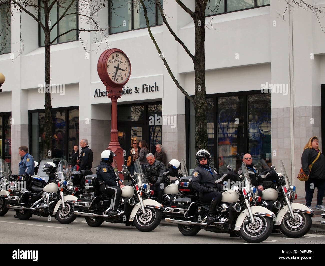 Seattle-Motorrad-Polizisten in der Innenstadt von Seattle, Washington State, USA Stockfoto
