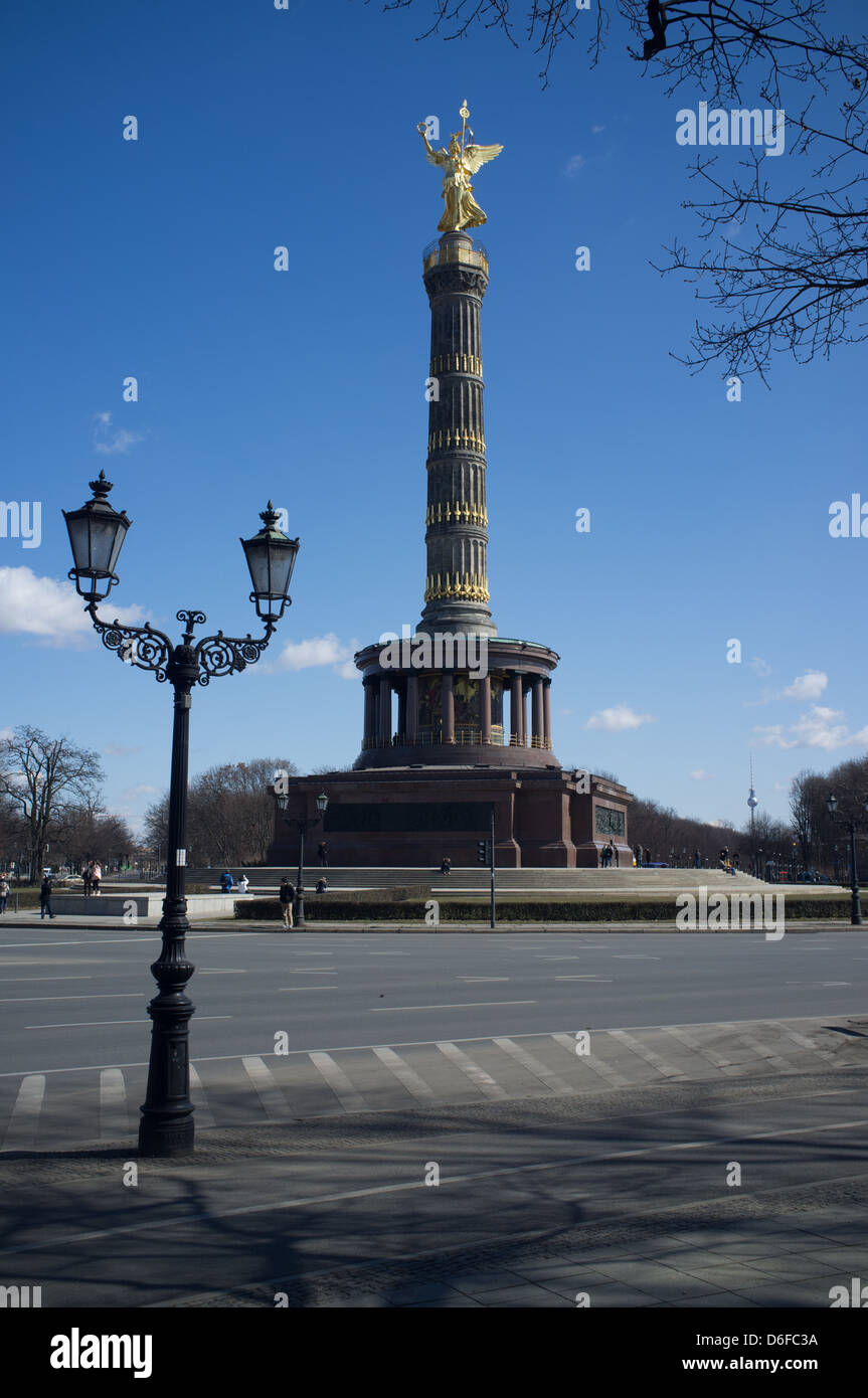 Gesamtansicht der Siegessäule in Berlin Deutschland Stockfoto