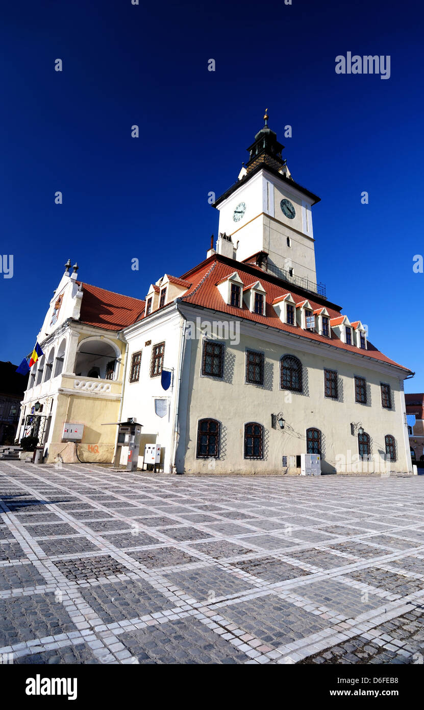 Das Zentrum von Brasov ist Rathausplatz. Siebenbürgen, Rumänien. Stockfoto