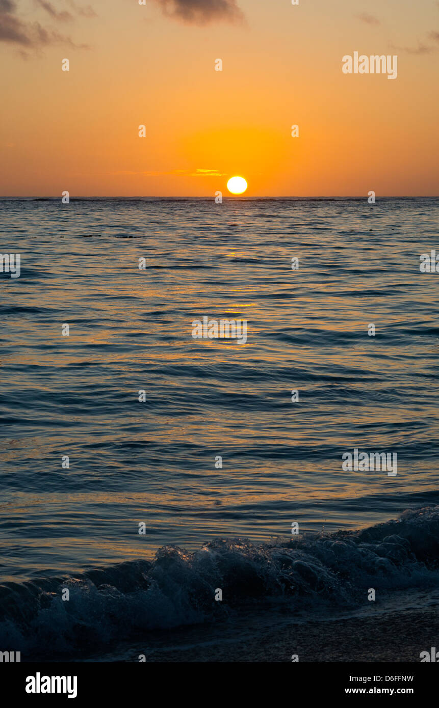 Sonnenaufgänge in klaren Horizont in Punta Cana Stockfoto