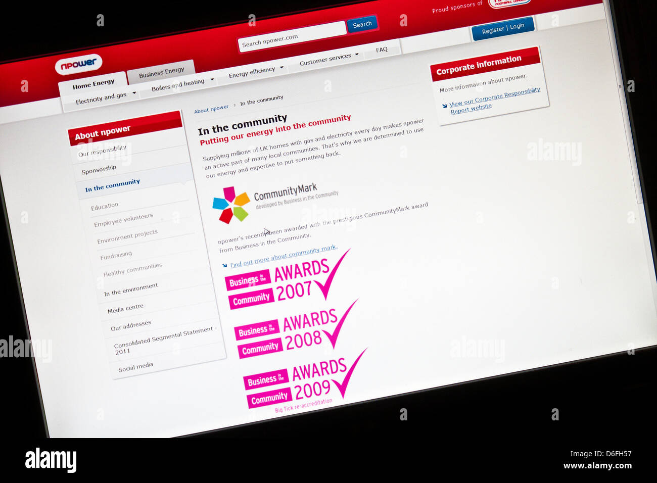 17. April 2013. Staatsangehöriger des Vereinigten Königreichs.  Webseite, auf der npower.com Website: "In der Gemeinschaft". Politischer Aktivist Organisation 38 Grad üben weiterhin Druck auf NPower und seinen CEO Paul Massara UK Körperschaftssteuer zahlen.   Zu 22:45 hatte ihre Petition 54354 Unterschriften erreicht. Bildnachweis: Danny Callcut / Alamy Live News Stockfoto