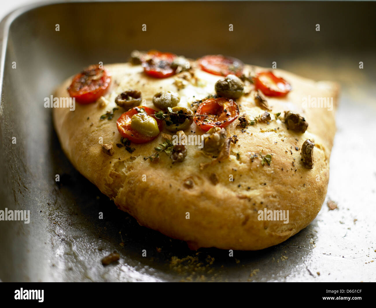 Italienisches Brot in Backblech - mit Rezept / Schritt Schuss Stockfoto