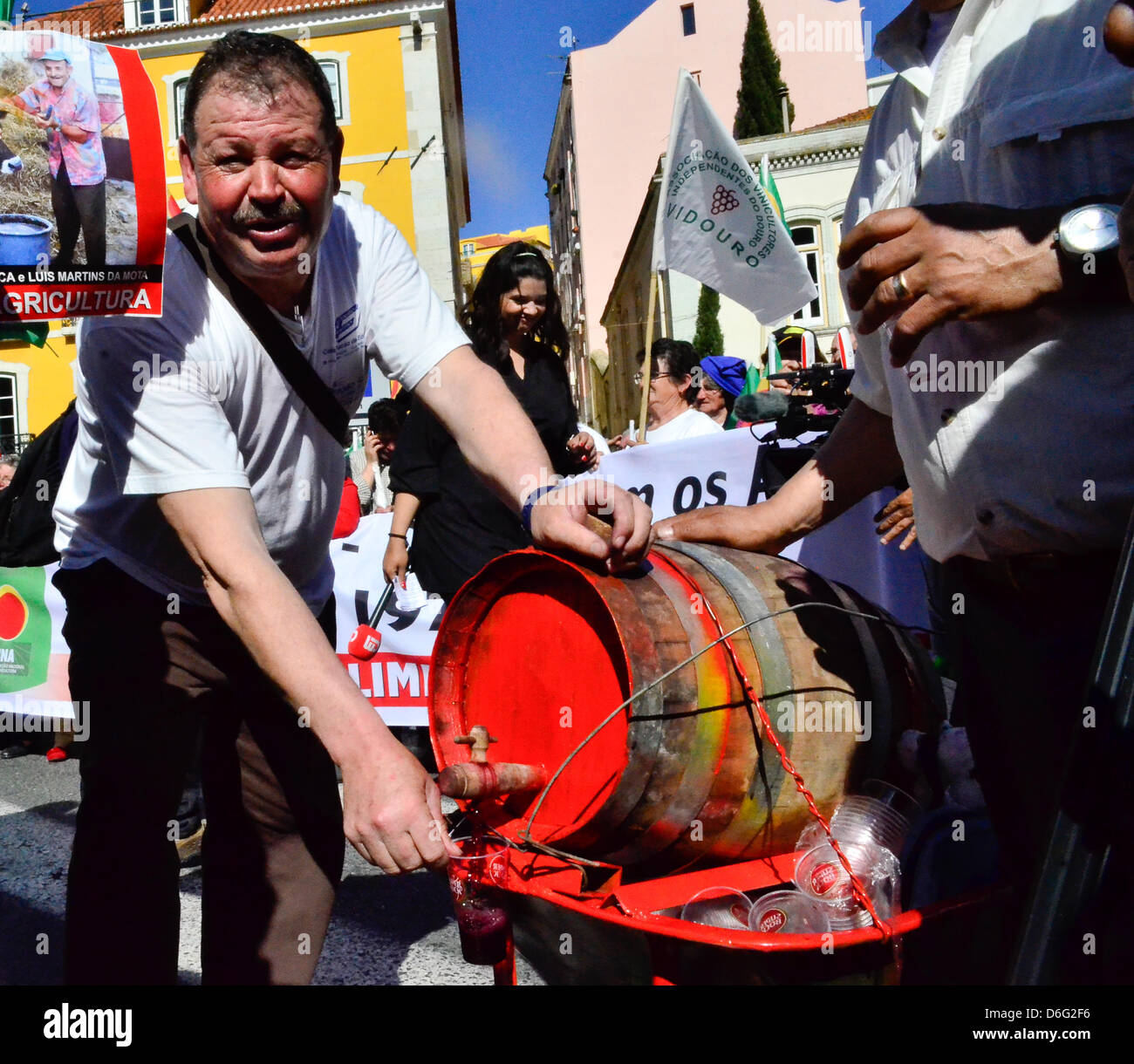 Lissabon Portugal, 17. April 2013. Bauern protestieren in den Straßen von Lissabon gegen die Steuererhöhung. Demonstrationen fanden vor dem Parlament. Stockfoto