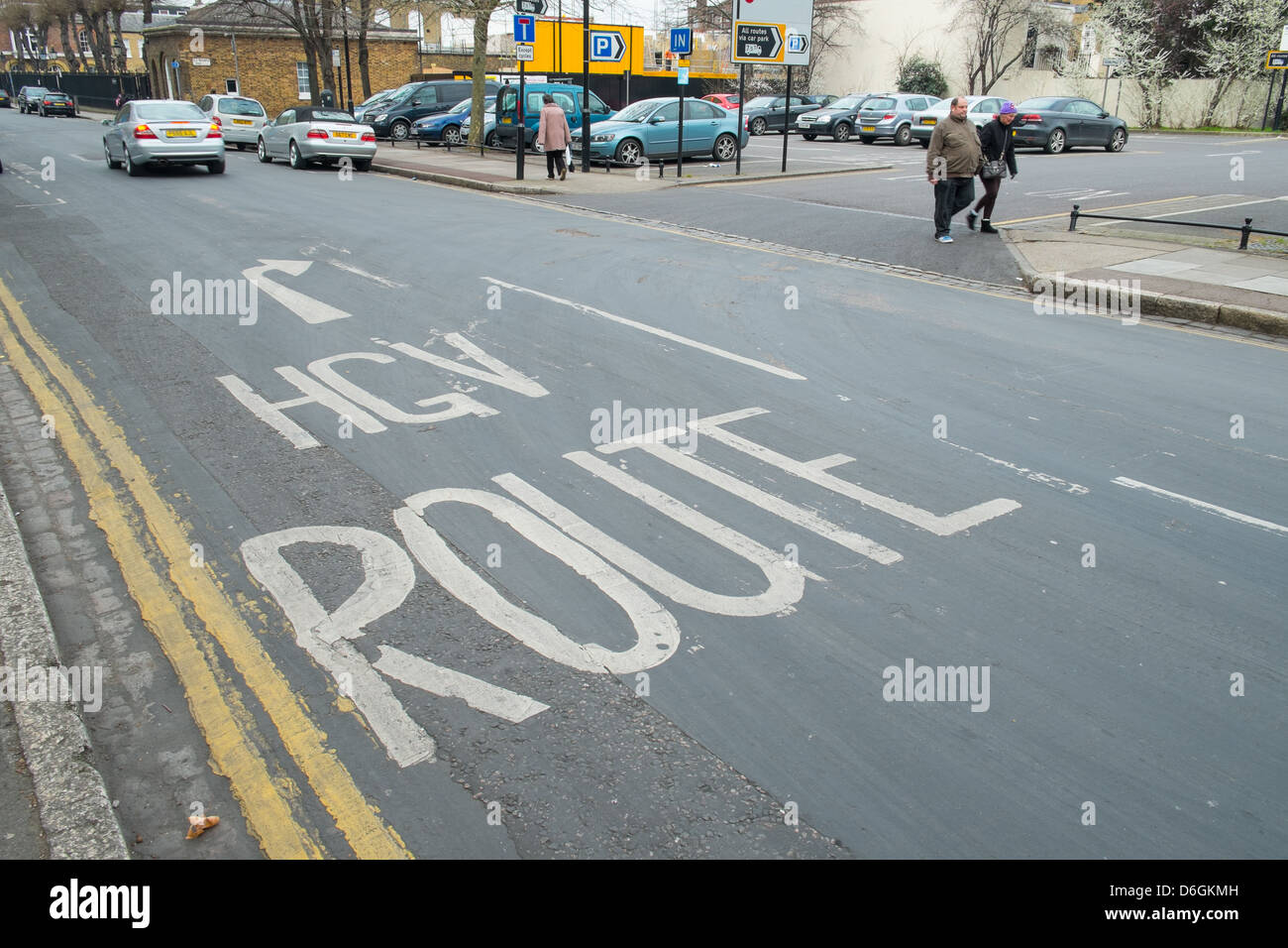 LKW Straße Kennzeichnung in London UK Stockfoto