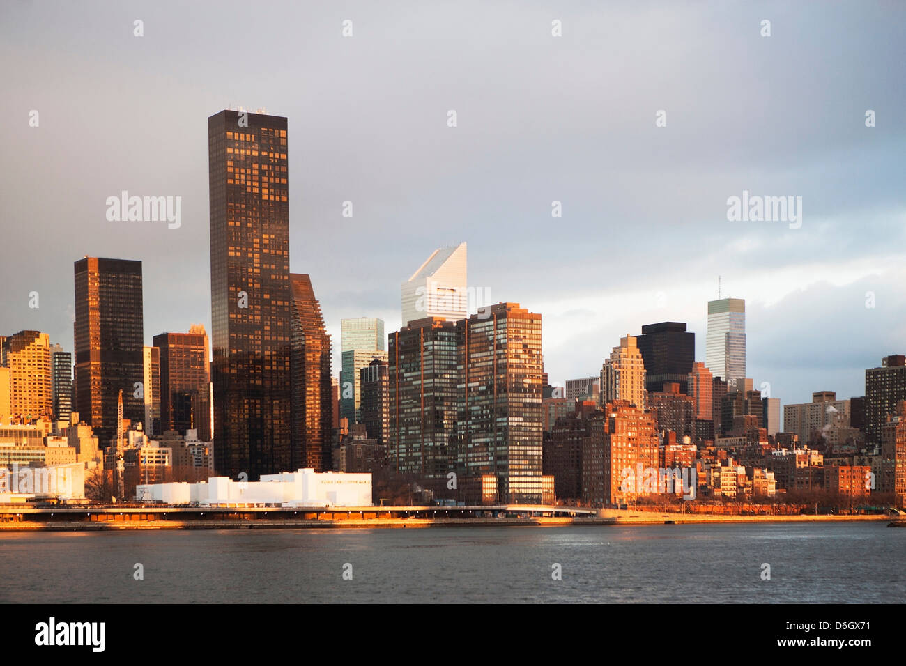 Skyline von New York City und waterfront Stockfoto