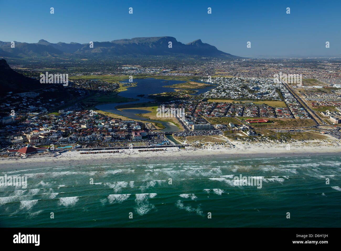 Muizenberg Beach, Kapstadt, Südafrika - Antenne Stockfoto