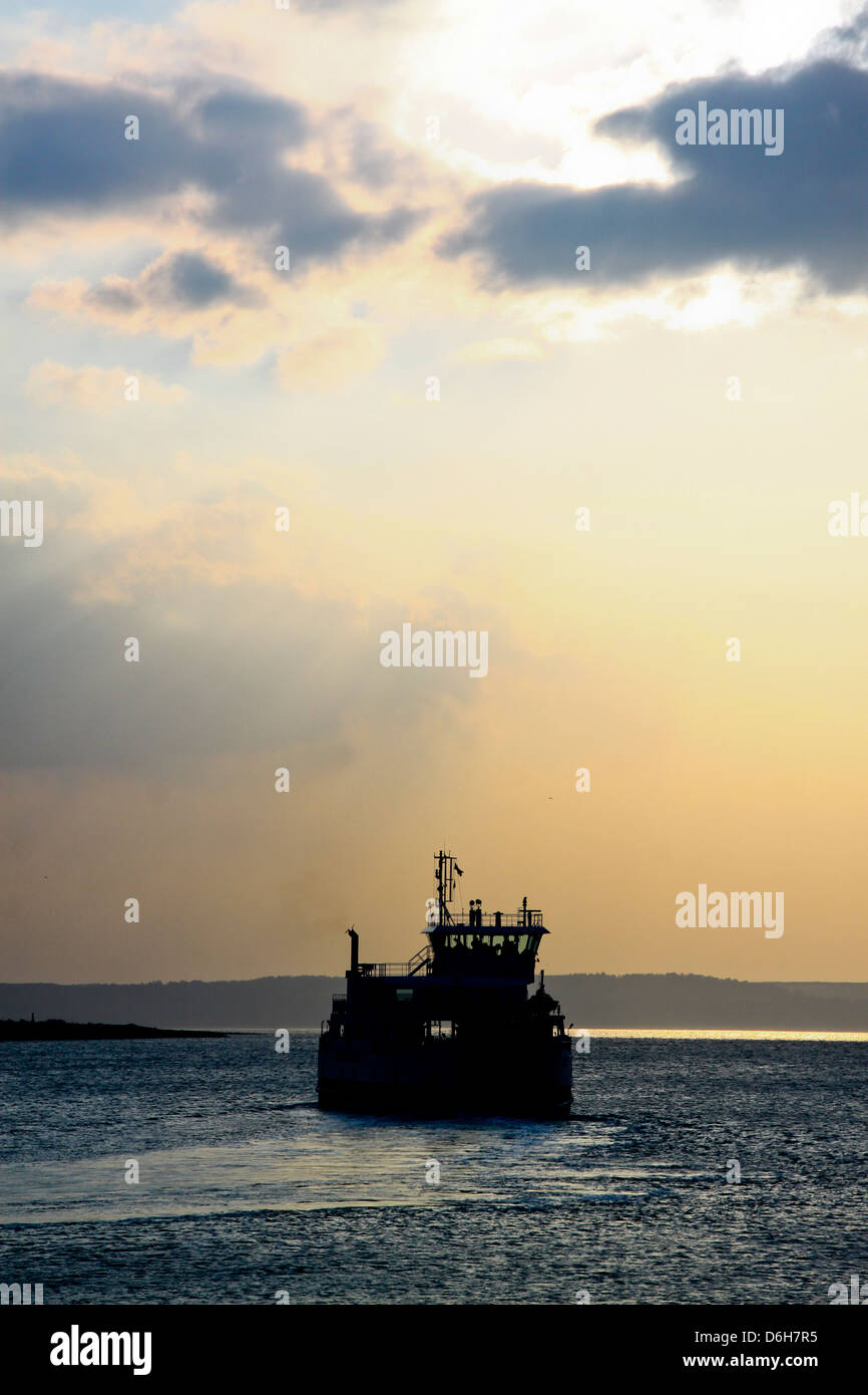 Caledonian MacBrayne RORO Largs Millport Fähre Loch Shira Stockfoto