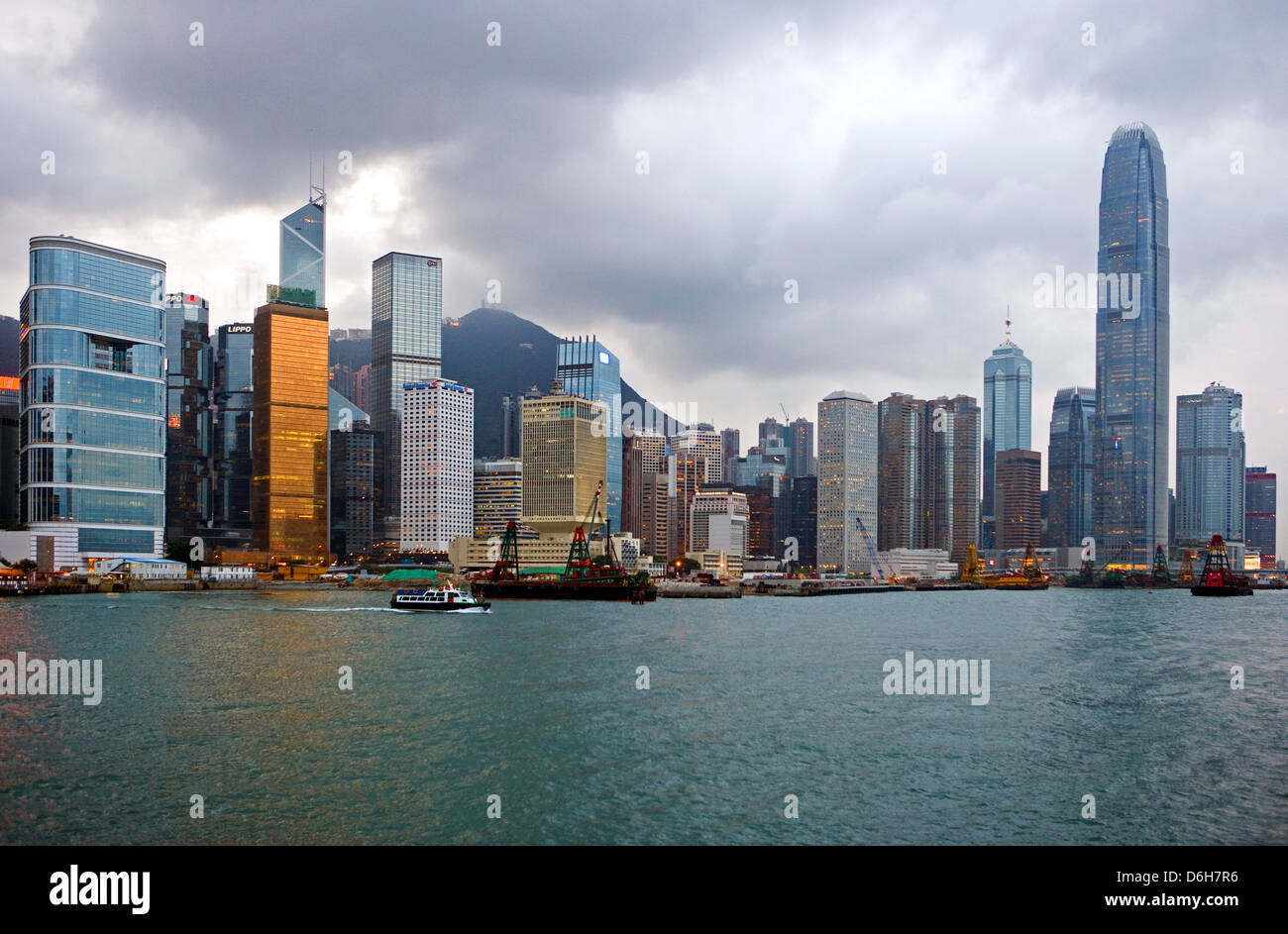 Hong Kong, der Innenstadt von Golden Bauhinia Square gesehen Stockfoto