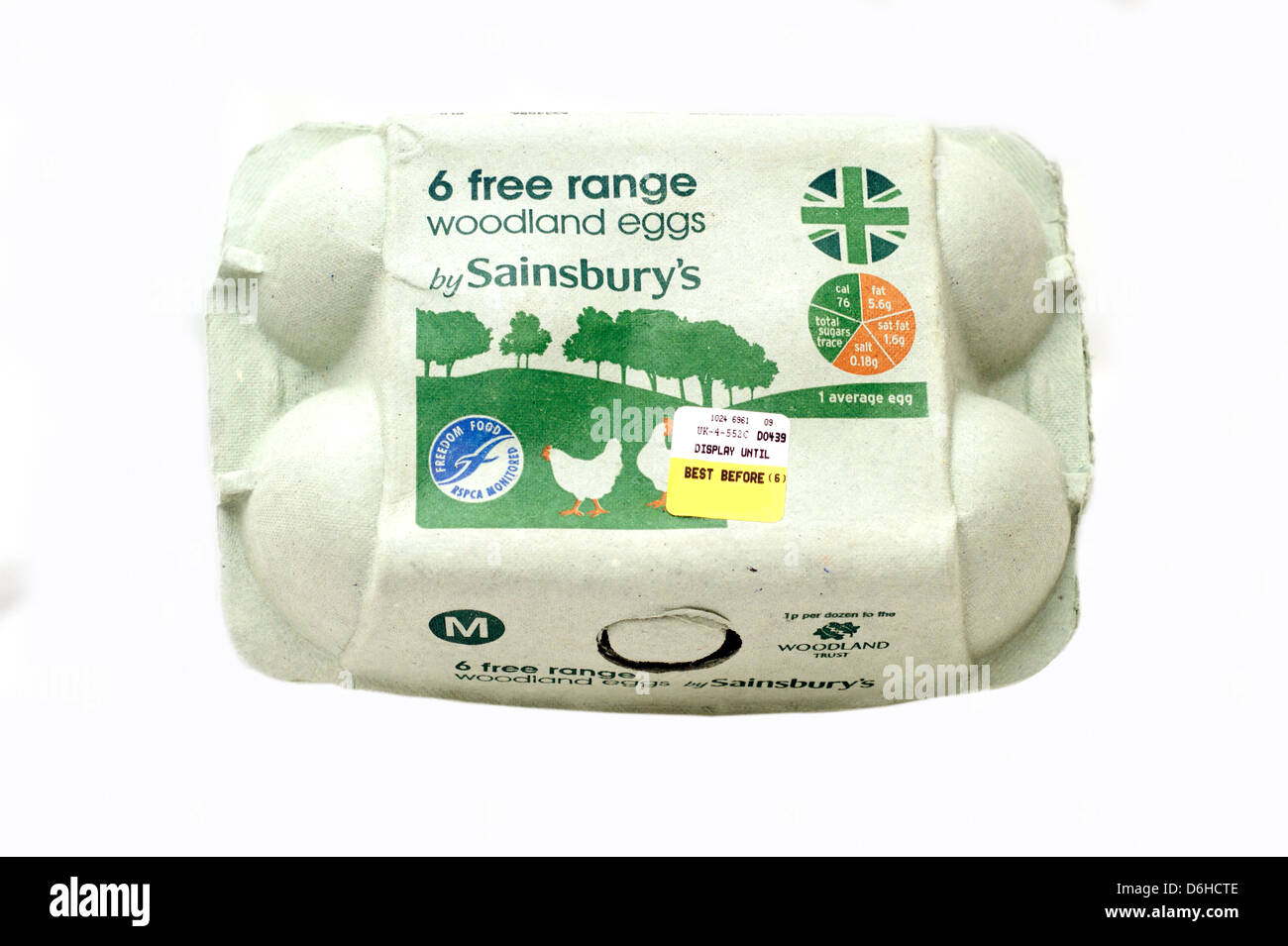 Eine Box von Sainsburys Wald freien Eiern mit den Logos der britischen Systemsymbol Ampel & RSPCA Freiheit Essen überwacht Stockfoto