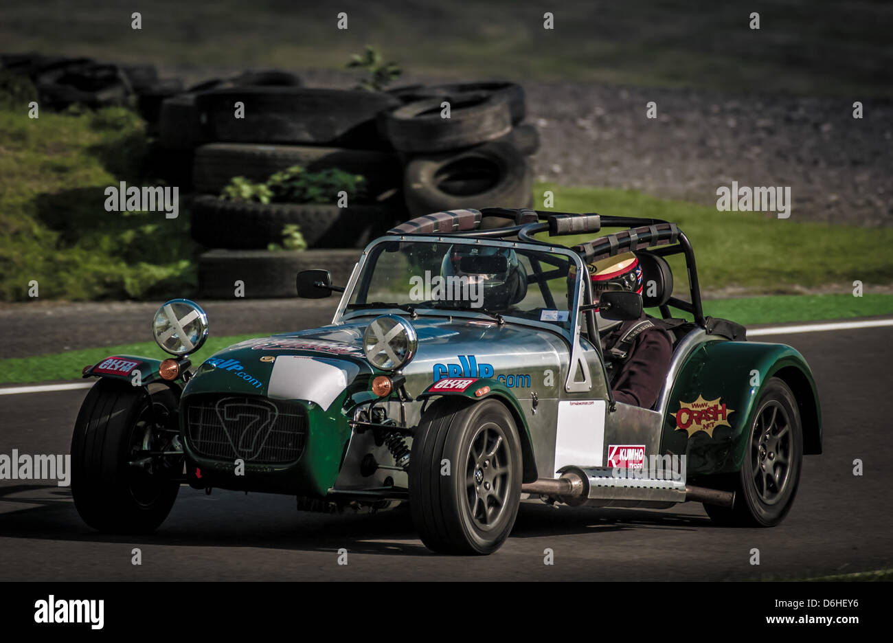 Caterham Sieben Sportwagen-Rennen auf der Rennstrecke des Cadwell Parks. Stockfoto