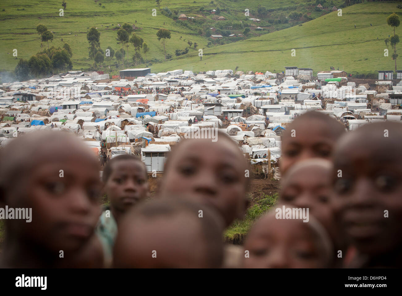 Kinder im Flüchtlingslager in Rubaya Stadt, Nord-Kivu - Osten der Dr Kongo. Stockfoto