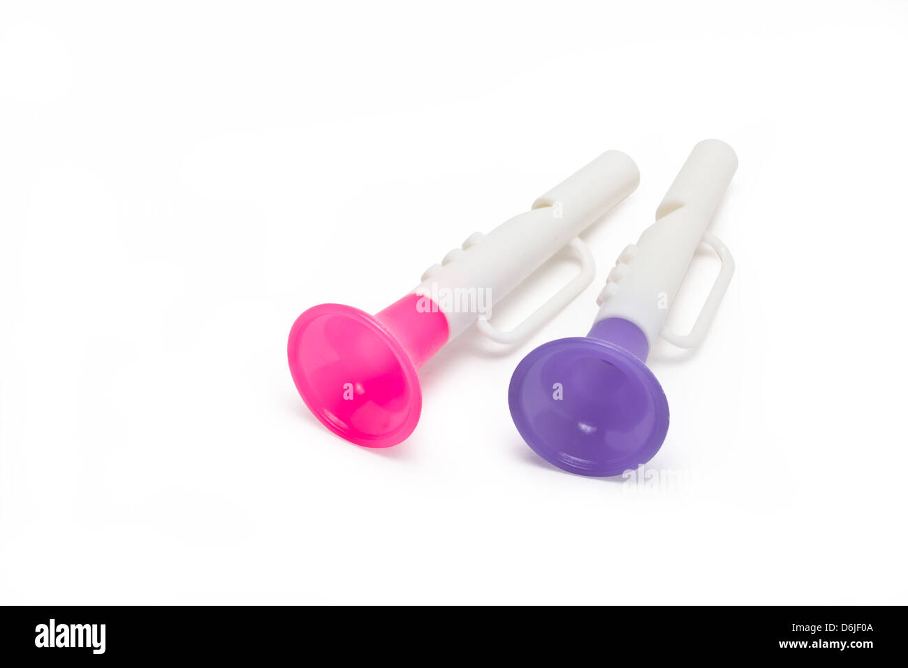 Kinder-Horn farbigen Kunststoff isoliert auf weißem Hintergrund. Stockfoto