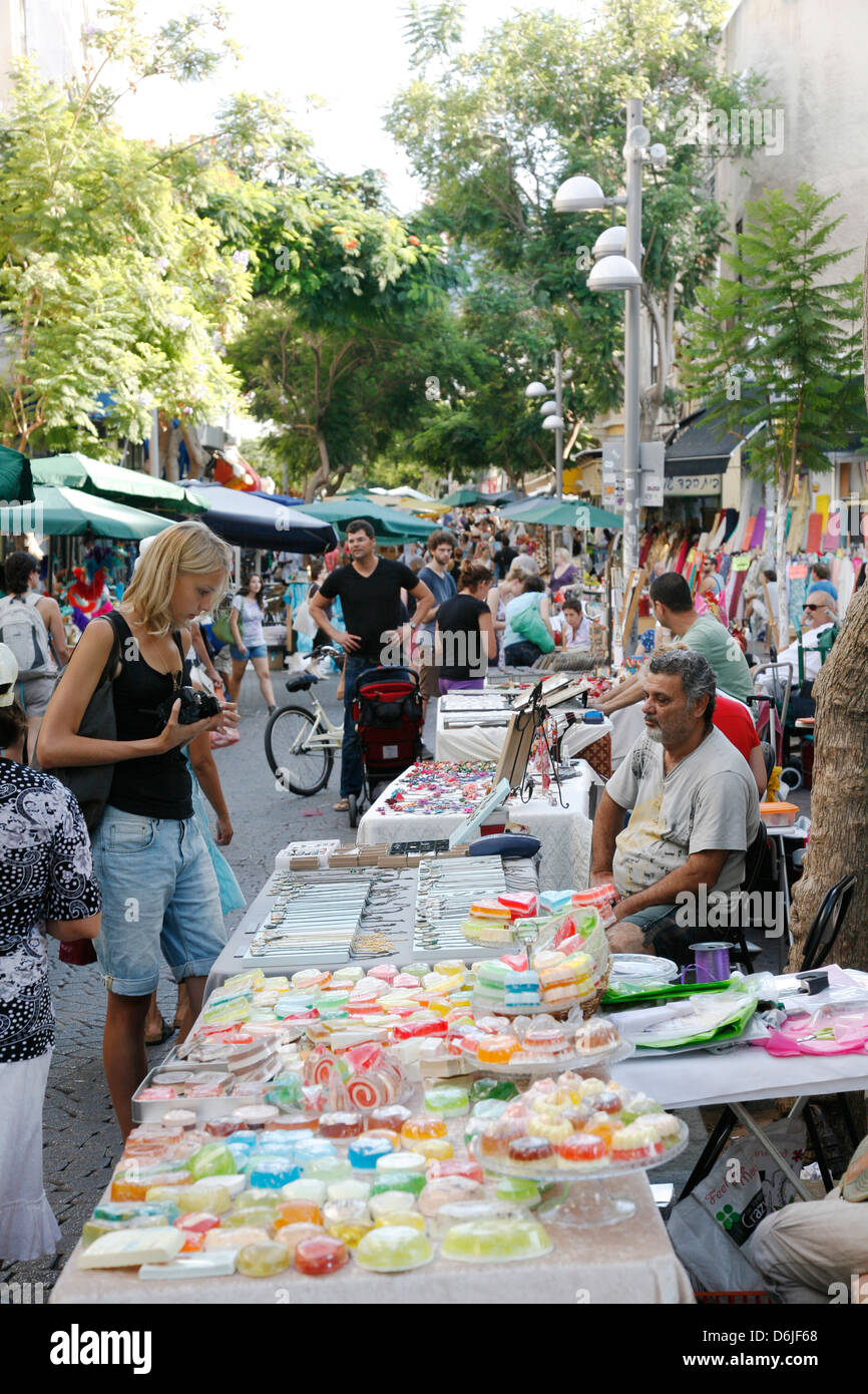 Der Kunsthandwerksmarkt auf (Nahalat) Nachalat Binyamin Street, Tel Aviv, Israel, Nahost Stockfoto