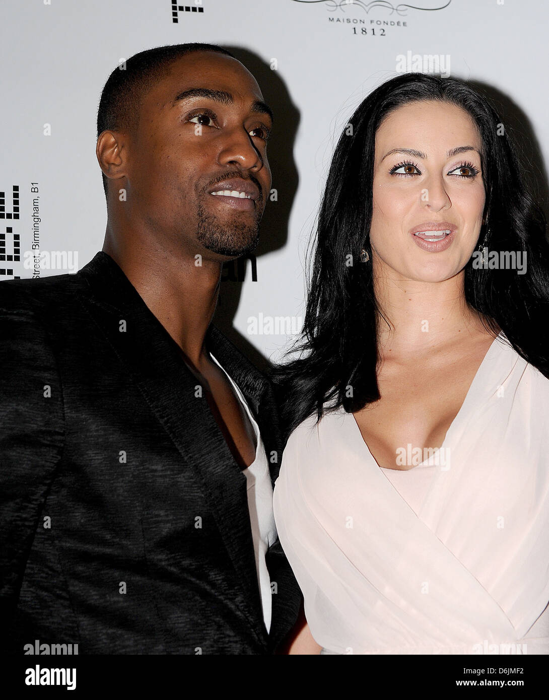 Simon Webbe und Maria Kouka Adee Phelan neue Salon starten auf dem Adee Phelan Salon, The Cube - Ankünfte Birmingham, England- Stockfoto