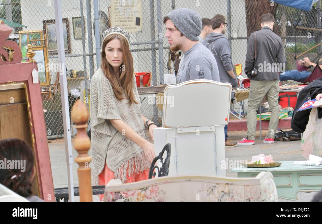 DSDS Gewinner Lee DeWyze und Verlobte Jonna Walsh genießen Sie den Tag bei einem Hollywood Flohmarkt Los Angeles, Kalifornien - 25.09.11 Stockfoto