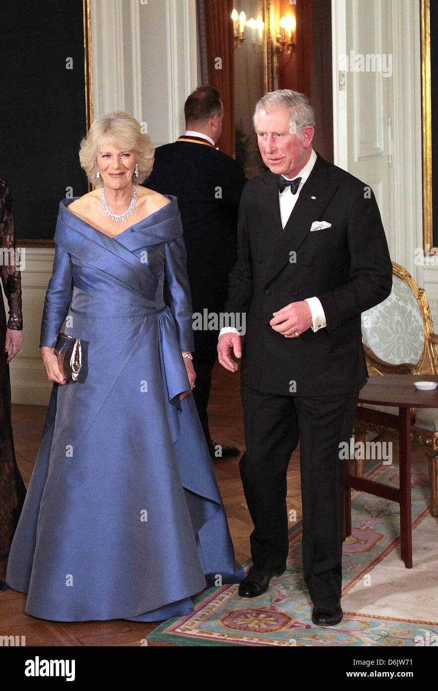 Ein offizielles Bild von Großbritanniens Camilla, Herzogin von Cornwall und Charles, Prinz von Wales, im Rahmen eines Empfangs im Christian VII Palace in Amalienborg in Dänemark, 26. März 2012. Foto: Albert Nieboer Niederlande Stockfoto