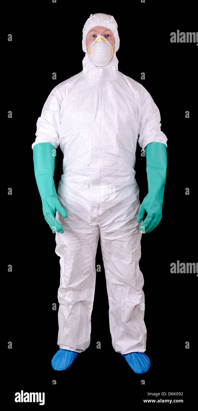 Mann in voller Schutzkleidung Schutzanzug auf schwarzem Hintergrund isoliert Stockfoto
