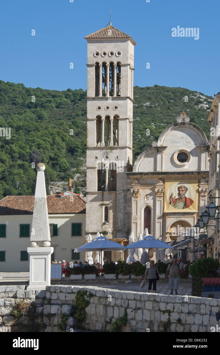 Die St. Stephen Cathedral in der mittelalterlichen Stadt Hvar, Insel Hvar, Kroatien, Europa Stockfoto