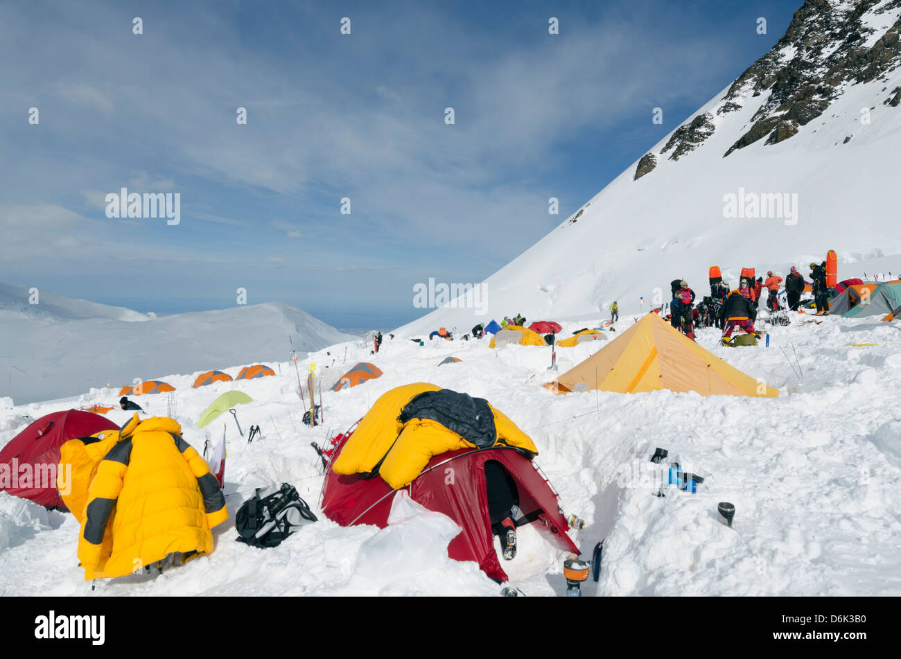 Lager 3, Klettern Expedition auf Mt McKinley 6194m, Denali National Park, Alaska, Vereinigte Staaten von Amerika, USA Stockfoto