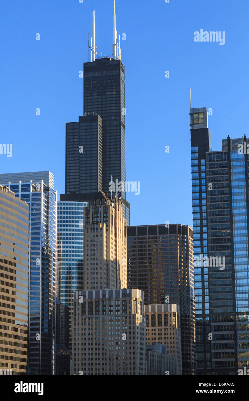 Wolkenkratzer, einschließlich der Willis Tower, ehemals Sears Tower, Chicago, Illinois, Vereinigte Staaten von Amerika, Nordamerika Stockfoto