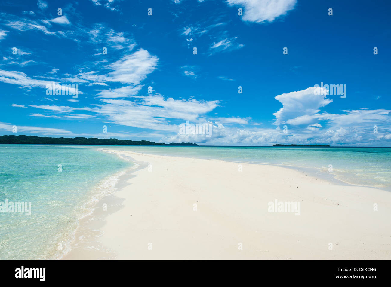 Sand Streifen erscheinen bei Ebbe auf die Rock Islands, Palau, Central Pacific, Pazifik Stockfoto