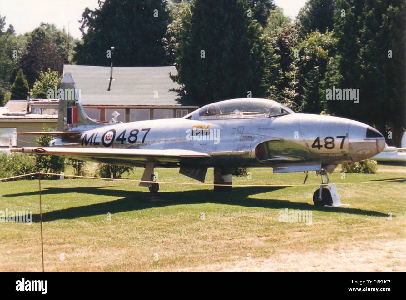 Der Canadair CT-133 Silver Star ist ein kanadischer Militärjet-Trainer, der ursprünglich aus dem Lockheed T-33 entwickelt wurde. Er diente als Trainer für Piloten der kanadischen Luftwaffe mit geradem Flügel und einer einmotorigen Konfiguration. Stockfoto