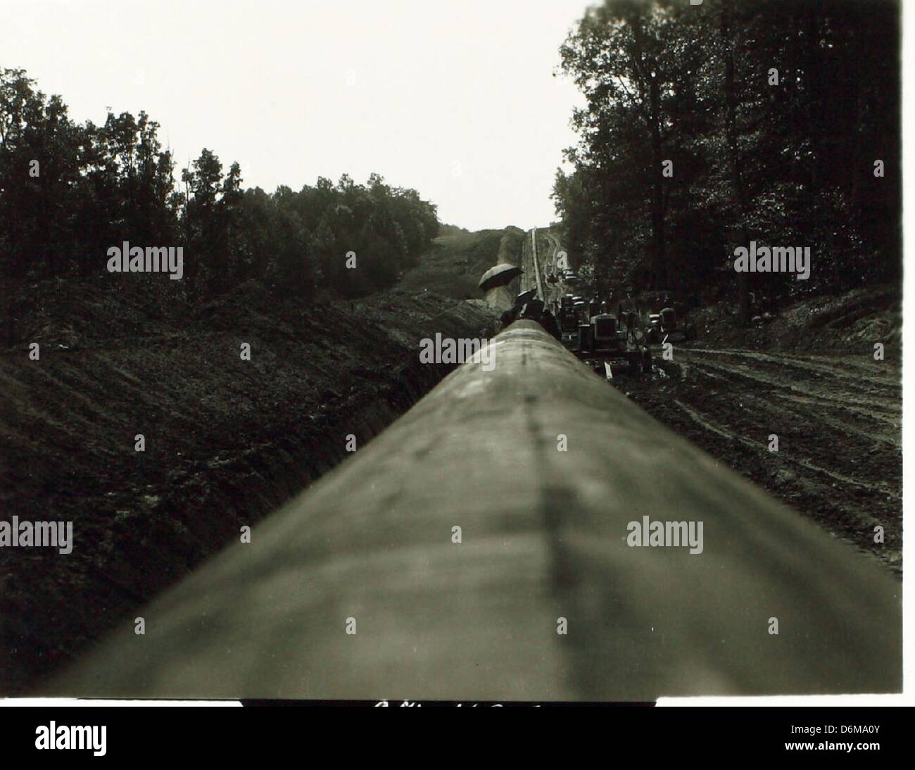 Continental Motors war ein führender Hersteller von Flugzeugmotoren, der für die Herstellung zuverlässiger und effizienter Kraftwerke bekannt ist. Dieses Foto zeigt die verschiedenen Einsatzmöglichkeiten von Triebwerken und Beiträge zur Entwicklung der Luftfahrt. Stockfoto